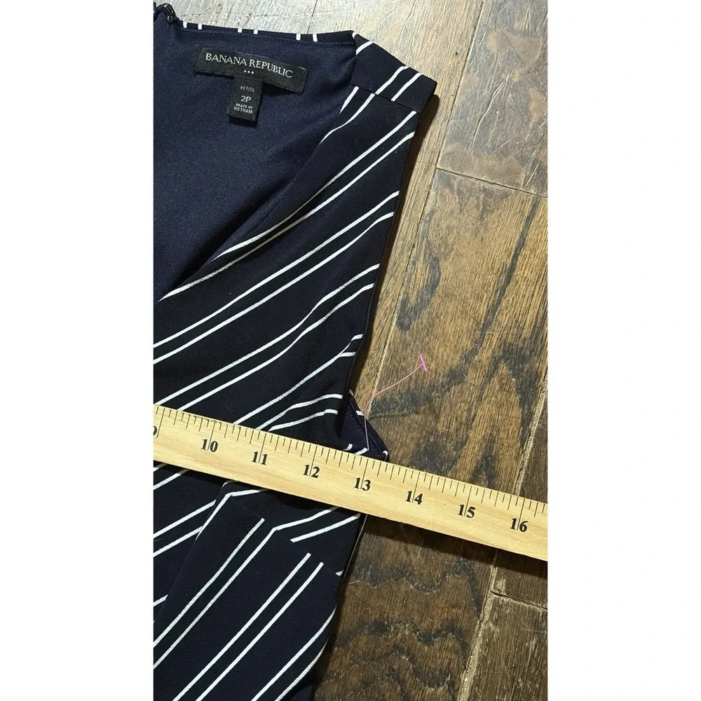 Banana republic striped Sleeveless jumpsuit size 2p Petite Navy